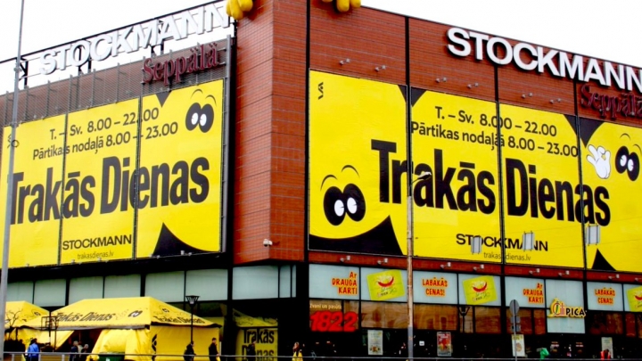 STOCKMANN TRAKĀS DIENAS! 50 pārdevējām piemetas vemšana un caureja pēc prestiža ēdinātāja maltītes