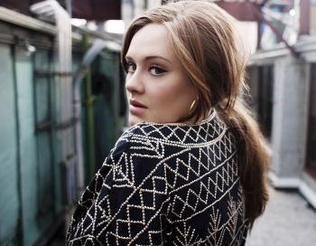 Adele slepus apprecējusies