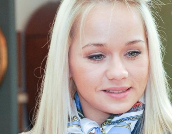 AISHA izrāda interesi par Kiviča mazo meitiņu 