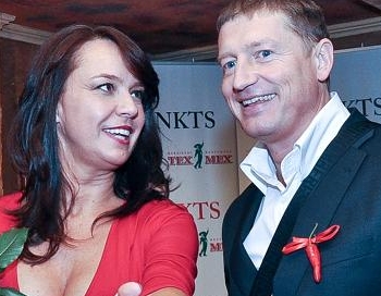 Žaklīnas CINOVSKAS seksīgā kleita 