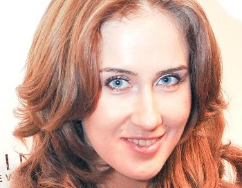 Jeļena Vavilova seksīgi piegulošā kleitiņā 