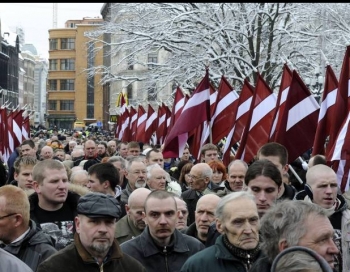 Krievi pie Brīvības pieminekļa gatavo provokāciju ar laivām