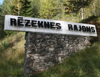 Rēzeknē vīrs nolaupa un nogalina 35 gadīgo sievu. Pats nošaujas