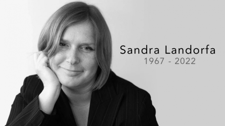 Pāragri mūžībā devusies izcilā slavenību žurnāliste Sandra Landorfa
