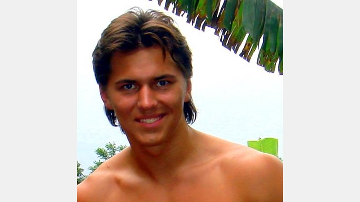 Kristaps PUNCULIS šodien dodas uz konkursu "Mr World 2010" (FOTO)