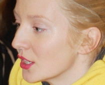 "Latvijas princese" Katrīna Puriņa neilgi pēc dzemdībām atguvusi slaidumu (FOTO)