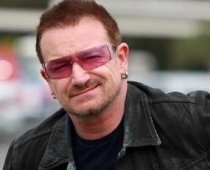Grupas "U2" solists Bono pārcietis mugurkaula operāciju