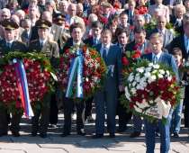 Skandalozā Nila Ušakova uzruna pie Uzvaras pieminekļa 2015. gada 9.maijā
