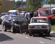 Žiguļa vadītājs 81 gada vecumā gandrīz nogalina ģimeni